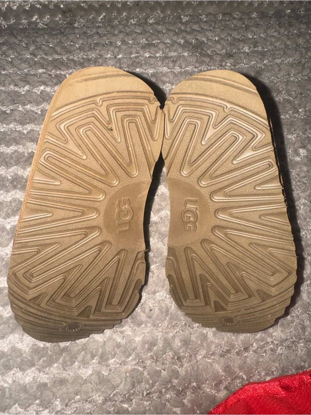 UGG Kids Chestnut Suede Fur-Lined Zip Booties